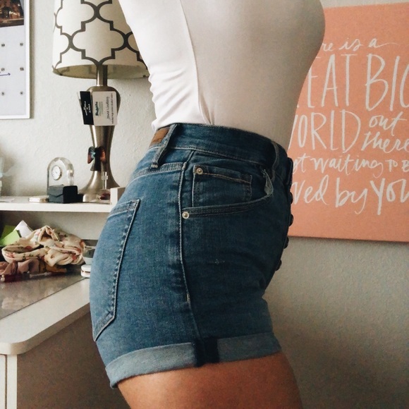 High-Waisted Button Up Jean Shorts - Picture 2 of 4